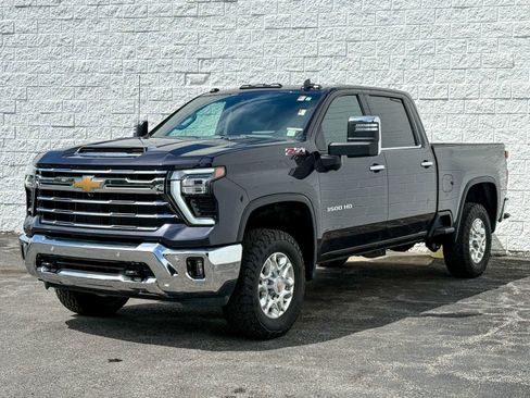 Certified 2024 Chevrolet Silverado 3500 LTZ w/ LTZ Premium Package AWD/4WD image 4