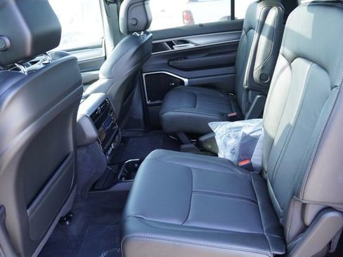 New 2026 Jeep Grand Wagoneer Limited AWD/4WD image 11