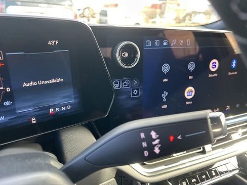 New 2026 Chevrolet Equinox EV LT image 26