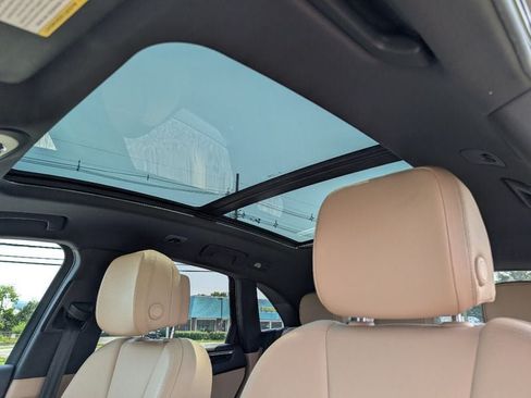 Used 2020 Porsche Macan AWD/4WD image 31