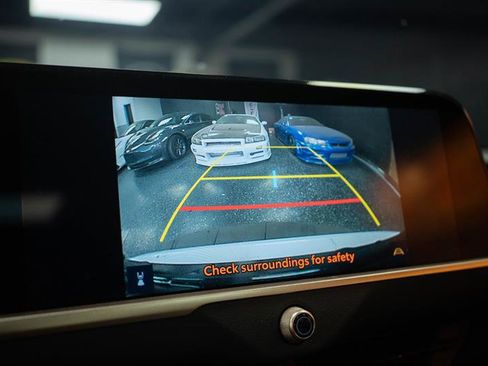 Used 2025 Toyota Crown w/ Carpet Mat Package (TMS) image 24