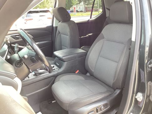 Used 2020 Chevrolet Traverse LT image 26