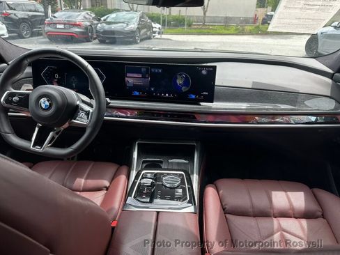 Used 2024 BMW 760i xDrive w/ Executive Package AWD/4WD image 27