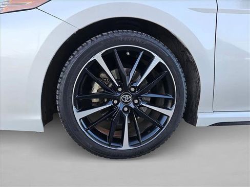 Used 2019 Toyota Camry XSE image 26