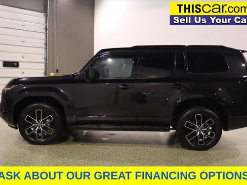 Used 2025 Lexus GX 550 w/ Accessory Package (2T) AWD/4WD image 5