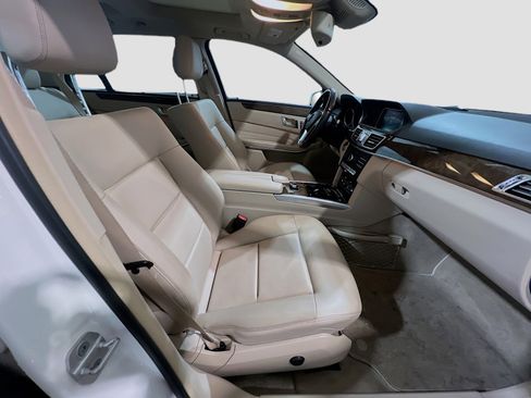 Used 2016 Mercedes-Benz E 350 4MATIC Wagon image 22