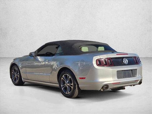 Used 2014 Ford Mustang Premium image 11