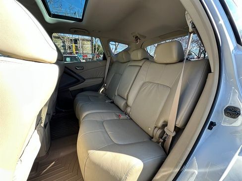 Used 2010 Nissan Murano LE w/ Navigation Pkg image 23