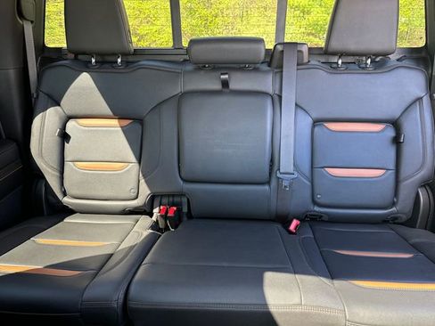 Used 2024 GMC Sierra 3500 AT4 w/ AT4 Premium Plus Package AWD/4WD image 37