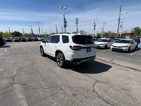New 2026 Honda Pilot Elite image 7
