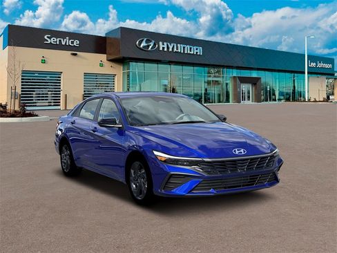 New 2026 Hyundai Elantra Sport image 11