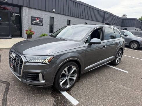 Used 2020 Audi Q7 3.0T Prestige w/ Prestige Package AWD/4WD image 2