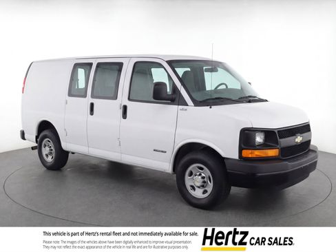 Used 2025 Chevrolet Express 3500 LT w/ LT Preferred Equipment Group RWD image 1