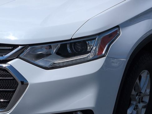 Used 2019 Chevrolet Traverse LT image 6