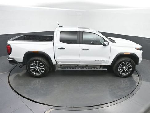 Used 2025 GMC Canyon Denali AWD/4WD image 45