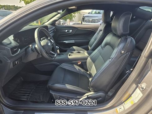 Used 2025 Ford Mustang GT Premium RWD image 10