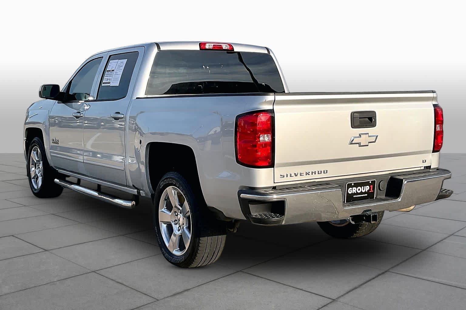 Used 2018 Chevrolet Silverado 1500 LT w/ Texas Edition RWD image 11