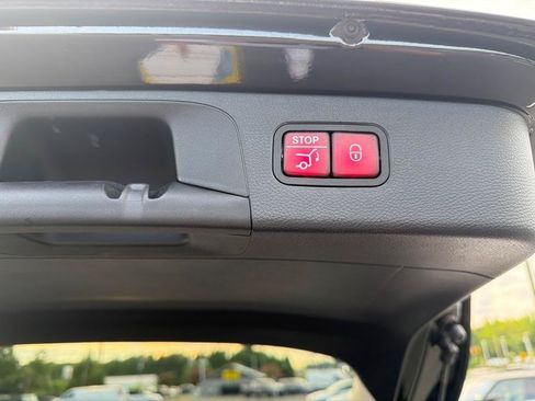 Used 2019 Mercedes-Benz GLC 300 image 7