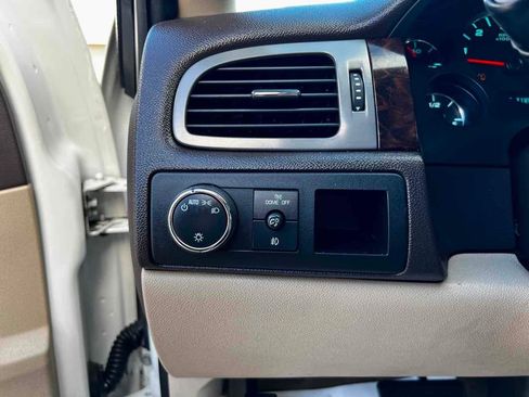 Used 2014 GMC Yukon Denali image 15