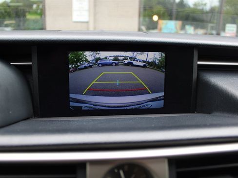 Used 2016 Lexus IS 300 AWD w/ Navigation System Package image 12