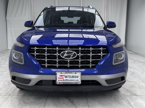 Used 2022 Hyundai Venue Limited w/ Cargo Package image 3