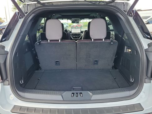 Certified 2025 Ford Explorer Platinum w/ Ultimate Package RWD image 7