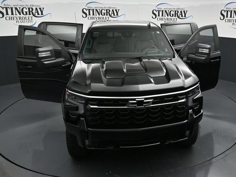 Used 2025 Chevrolet Silverado 1500 ZR2 w/ Technology Package AWD/4WD image 34