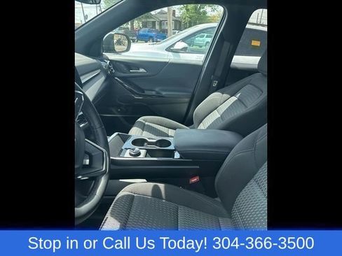 Used 2026 Chevrolet Equinox LT AWD/4WD image 15