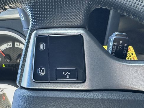 Used 2013 Toyota Tacoma 4x4 Double Cab image 40