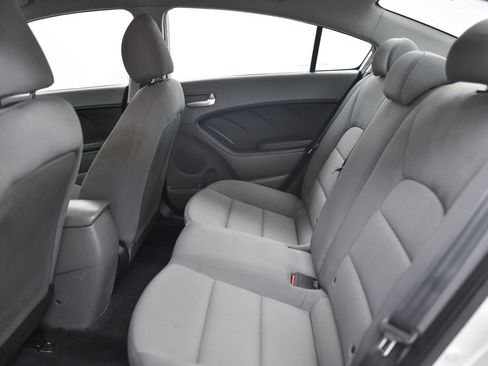 Used 2017 Kia Forte LX image 14