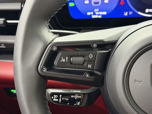 Certified 2025 Porsche Macan 4S Electric AWD/4WD image 44