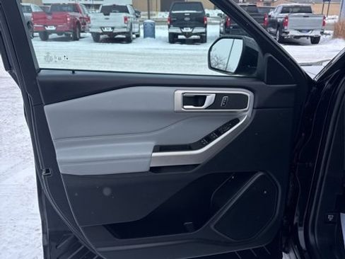 Certified 2023 Ford Explorer XLT w/ Equipment Group 202A image 15