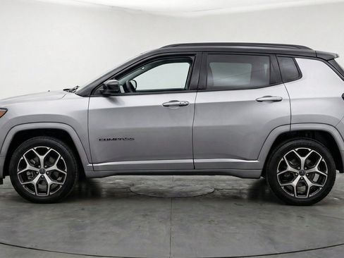 Used 2025 Jeep Compass Limited AWD/4WD image 5