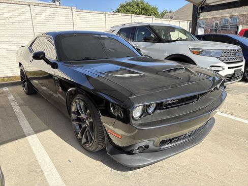 Used 2023 Dodge Challenger R/T Scat Pack RWD image 2