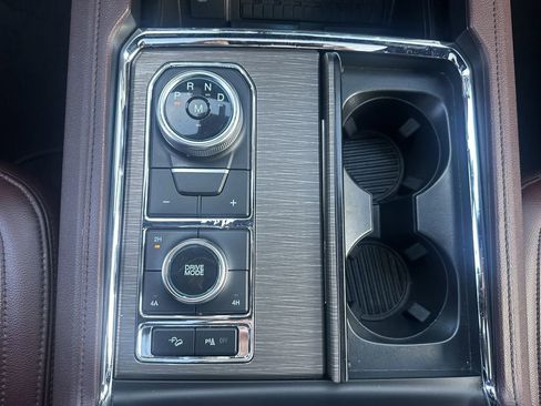 Used 2024 Ford Expedition Limited AWD/4WD image 21