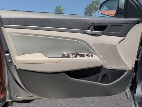 Used 2018 Hyundai Elantra SEL FWD image 8