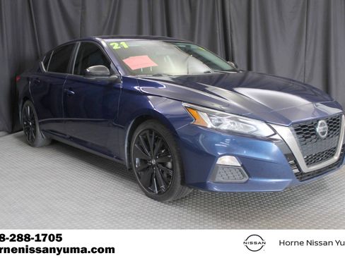 Used 2021 Nissan Altima 2.0 SR FWD image 1