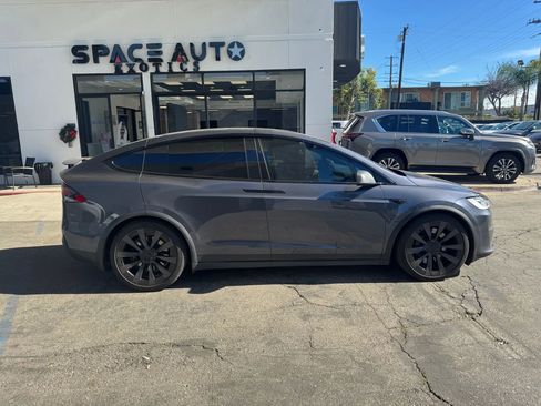 Used 2022 Tesla Model X Plaid image 7