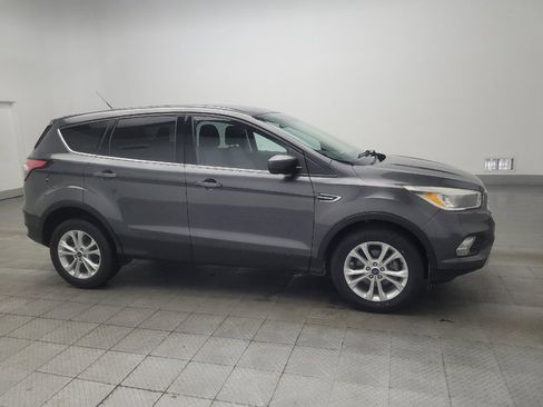Used 2017 Ford Escape SE FWD image 11