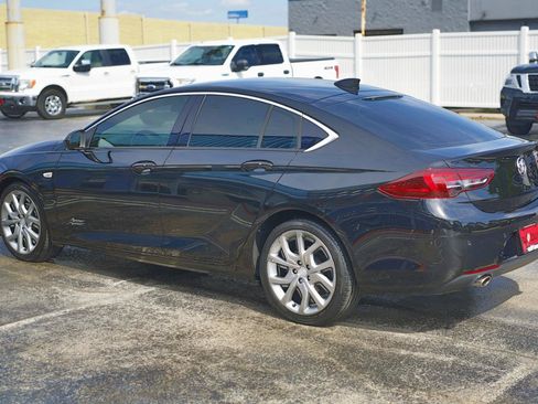 Used 2020 Buick Regal Avenir w/ Driver Confidence Package II FWD image 14
