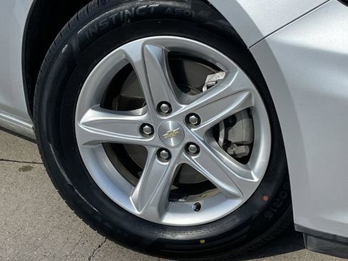 Used 2021 Chevrolet Malibu LS image 8