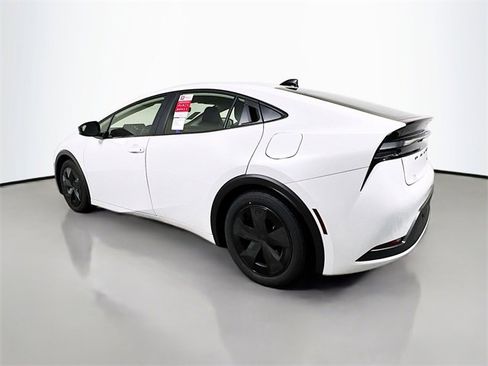 New 2026 Toyota Prius Plug-In Hybrid image 5