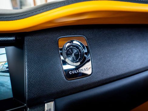 Used 2023 Rolls-Royce Cullinan image 62