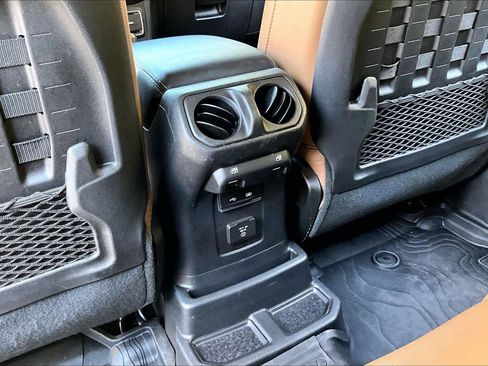 Used 2020 Jeep Wrangler Unlimited Rubicon AWD/4WD image 34