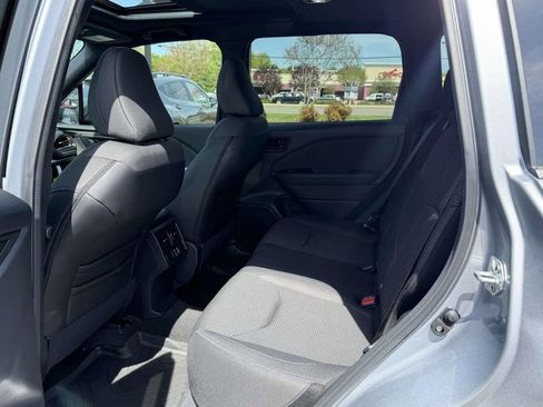 Used 2026 Subaru Forester Premium AWD/4WD image 15
