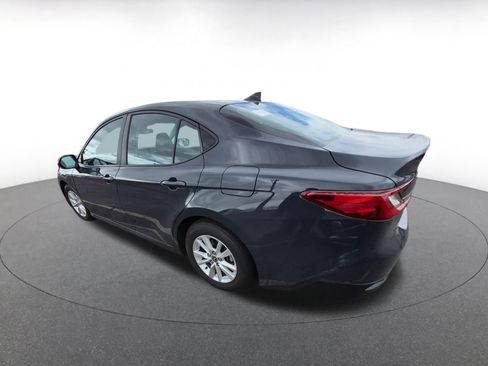 Used 2025 Toyota Camry LE image 5