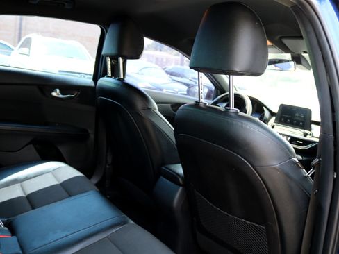 Used 2021 Kia Forte GT-Line image 37