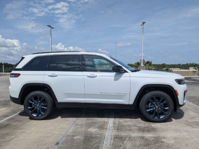 New 2026 Jeep Grand Cherokee Limited AWD/4WD image 3