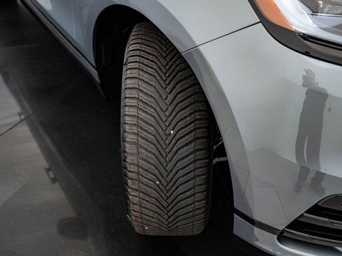 Used 2024 Land Rover Range Rover Velar Dynamic SE image 50