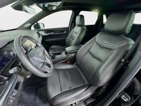 Used 2023 Cadillac XT5 Premium Luxury image 12